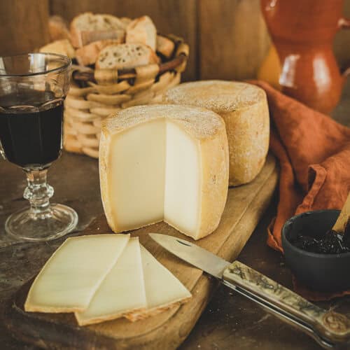 fromage-brebis-petit-agour-pate-pressee-genereuse